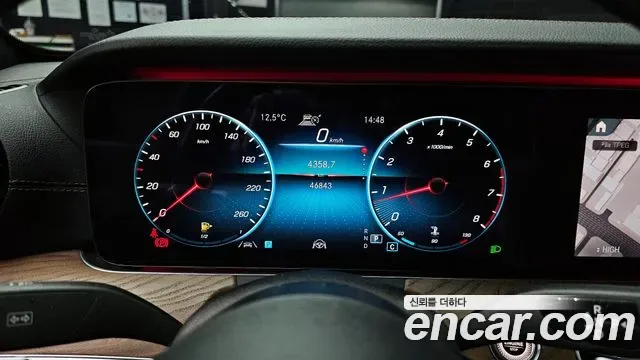 Mercedes-Benz E-Class E250, миниатюра 11
