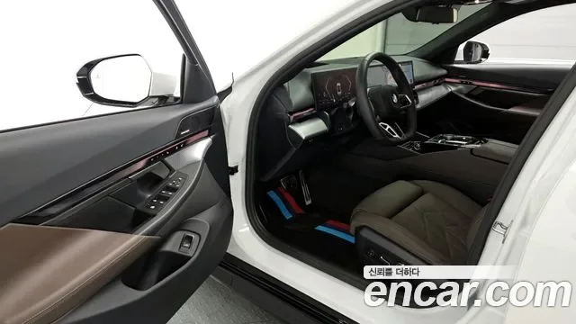 BMW 5 (G60) 520i M, миниатюра 5