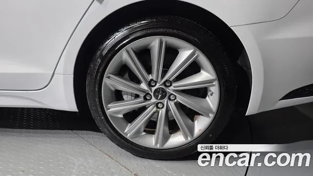 Genesis G70 бензин 2.5T 2WD ( ), миниатюра 5