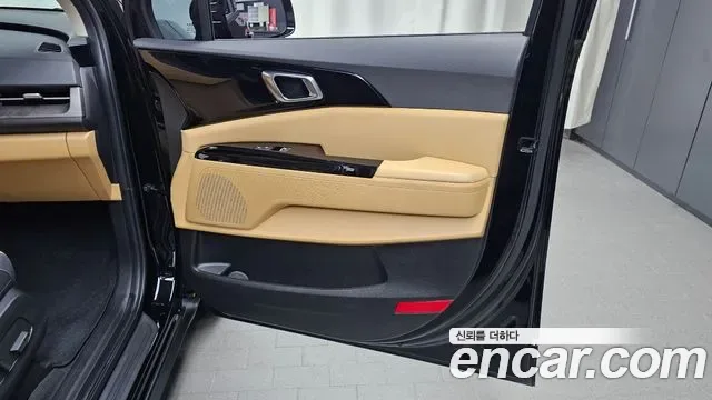 Kia Carnival бензин 7 мест, миниатюра 18
