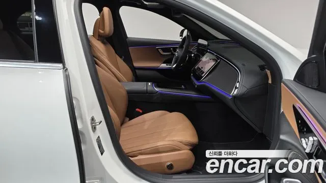 Mercedes-Benz E-Class E200 AMG Line, миниатюра 3