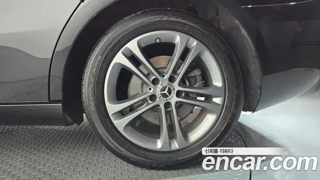 Mercedes-Benz A-Class A220, миниатюра 18
