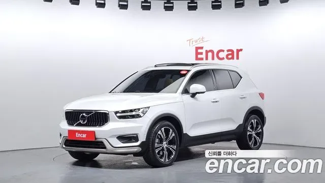 Volvo XC40 B4, миниатюра 2