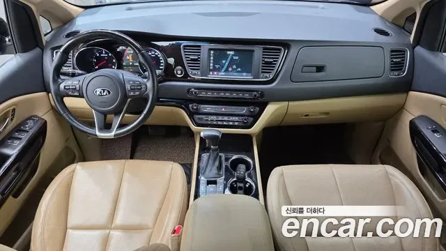 Kia Carnival 9 мест, миниатюра 4